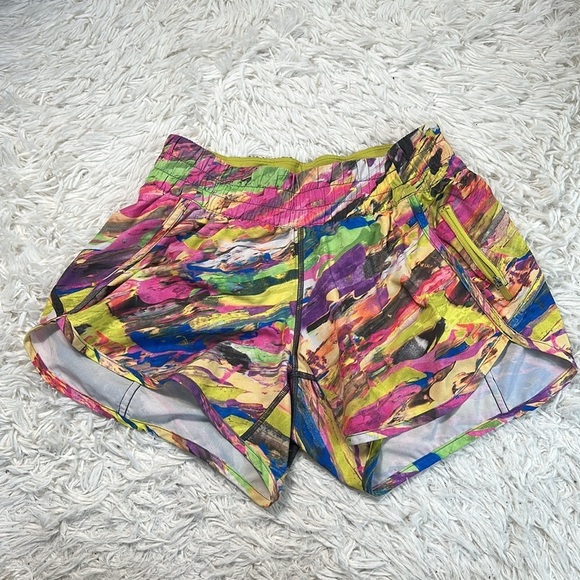 Lululemon Tracker Short V *4" Catalyst Multi - Picture 1 of 7